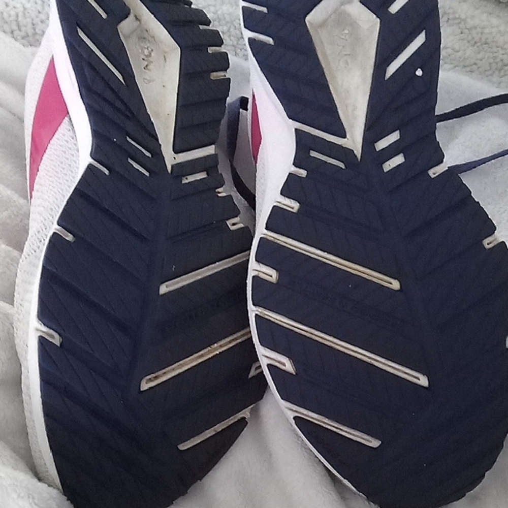 Brooks Women's White Running Shoes with Pink Swoosh and Navy Laces - Picture 2 of 2